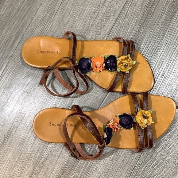 Chocolat Blu Flat Wrap Ankle Brown Leather Multicolor Floral Sandals size. 8.5 - Picture 3 of 11